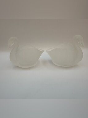 2 Vintage LE Smith White Frosted Glass Swan Trinket Dish